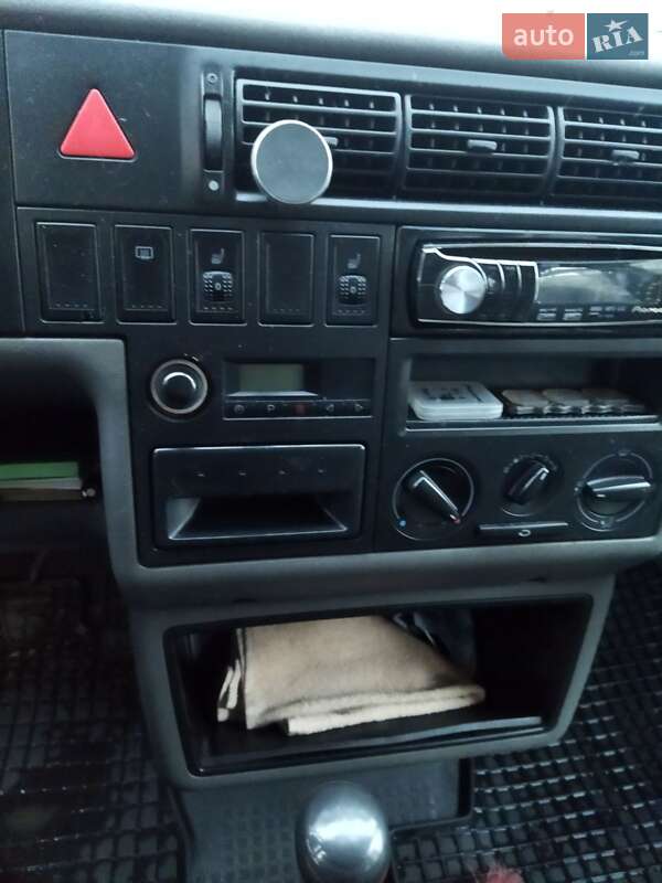 Минивэн Volkswagen Transporter 2003 в Чернигове
