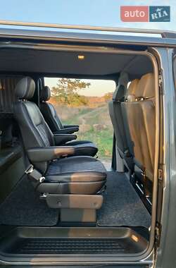 Минивэн Volkswagen Transporter 2016 в 