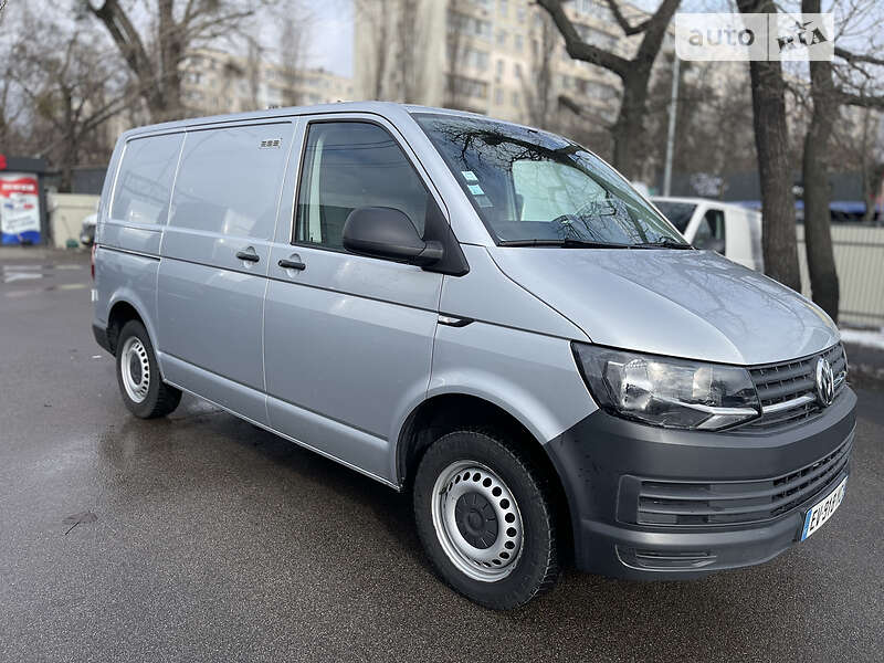 Грузовой фургон Volkswagen Transporter 2018 в Киеве