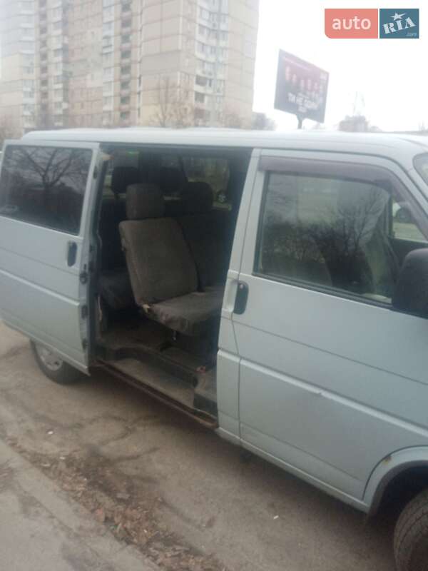 Мінівен Volkswagen Transporter 2002 в Ірпені