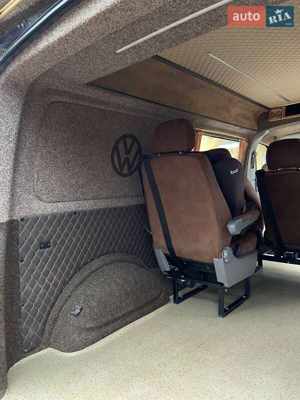 Минивэн Volkswagen Transporter 2004 в Черновцах