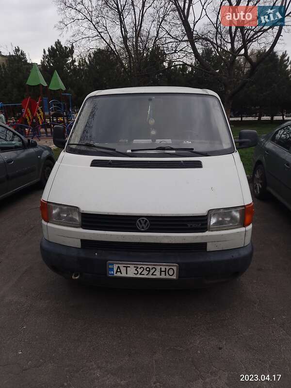 Минивэн Volkswagen Transporter 2001 в 
