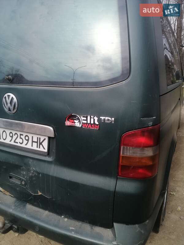 Минивэн Volkswagen Transporter 2004 в Рахове
