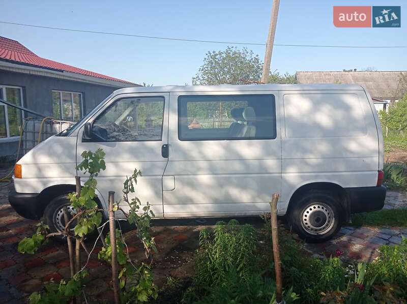 Мінівен Volkswagen Transporter 2000 в Понінці