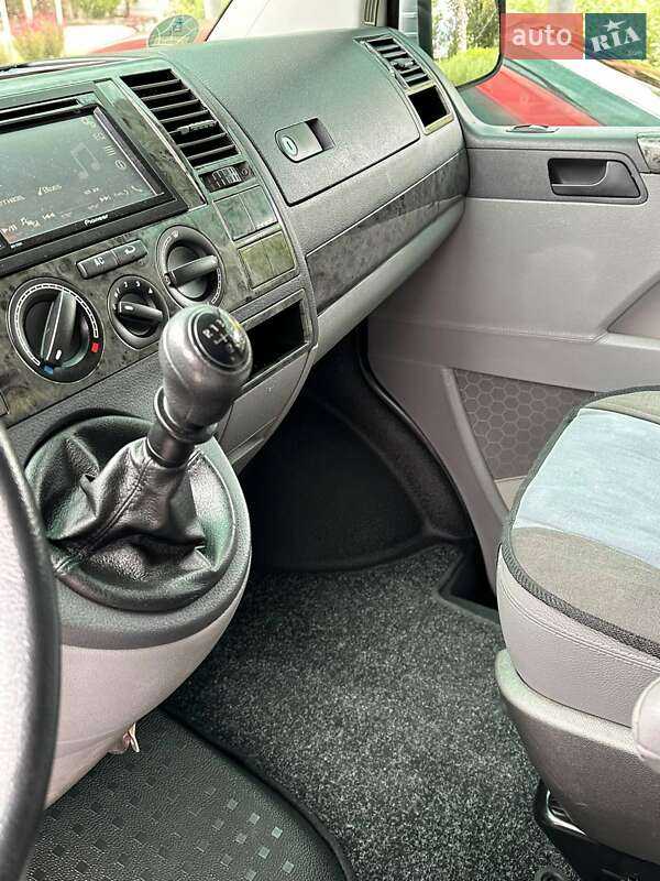 Минивэн Volkswagen Transporter 2009 в Ивано-Франковске