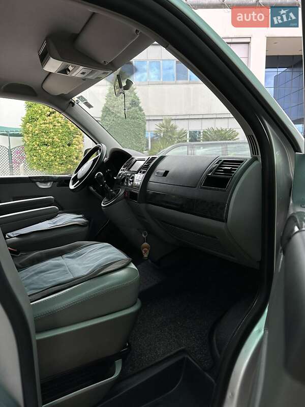 Минивэн Volkswagen Transporter 2009 в Ивано-Франковске