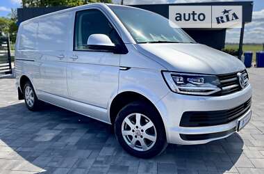 Минивэн Volkswagen Transporter 2018 в 
