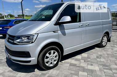 Минивэн Volkswagen Transporter 2018 в 