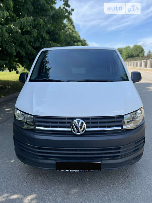 Грузовой фургон Volkswagen Transporter 2017 в Умани