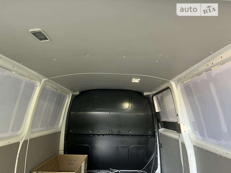 Грузовой фургон Volkswagen Transporter 2017 в Умани