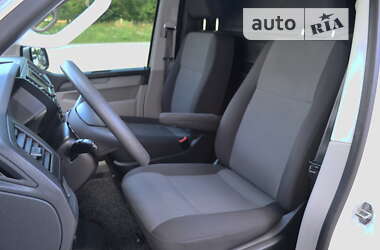 Минивэн Volkswagen Transporter 2019 в 