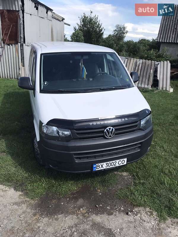 Минивэн Volkswagen Transporter 2015 в 