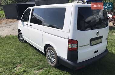 Минивэн Volkswagen Transporter 2015 в 