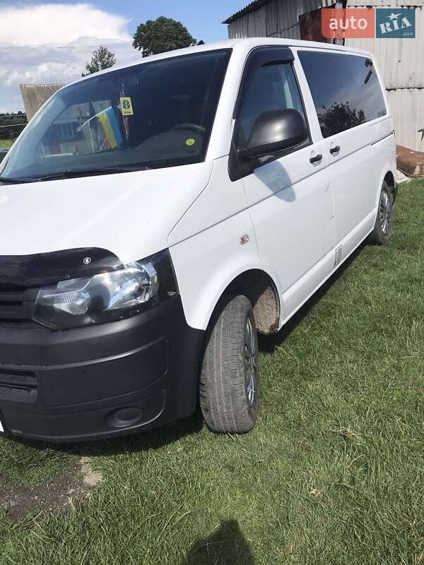 Минивэн Volkswagen Transporter 2015 в Красилове