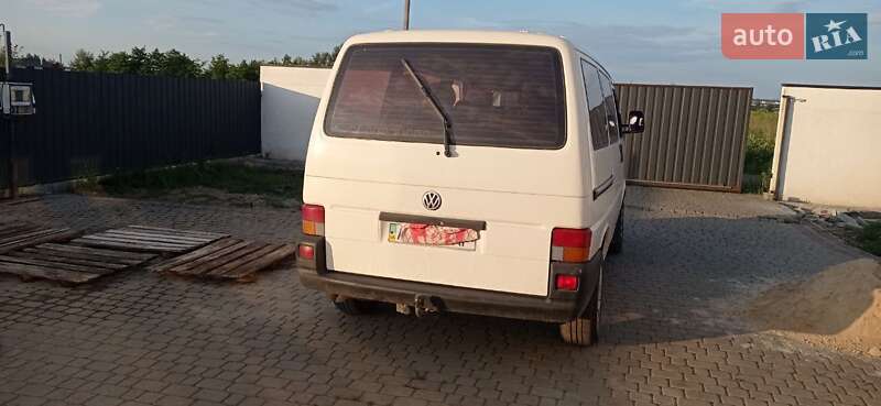 Минивэн Volkswagen Transporter 2000 в Луцке