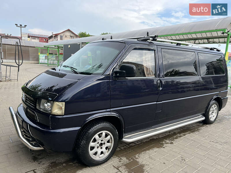 Минивэн Volkswagen Transporter 2003 в Глыбокой