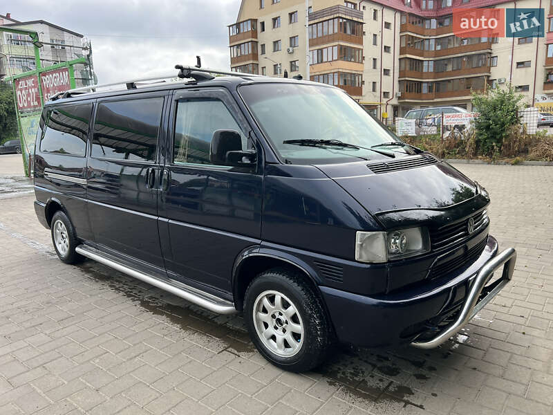 Минивэн Volkswagen Transporter 2003 в Глыбокой