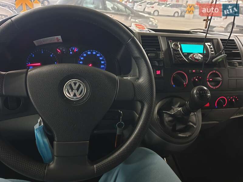 Минивэн Volkswagen Transporter 2009 в Рахове