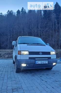 Грузовой фургон Volkswagen Transporter 2001 в Яремче