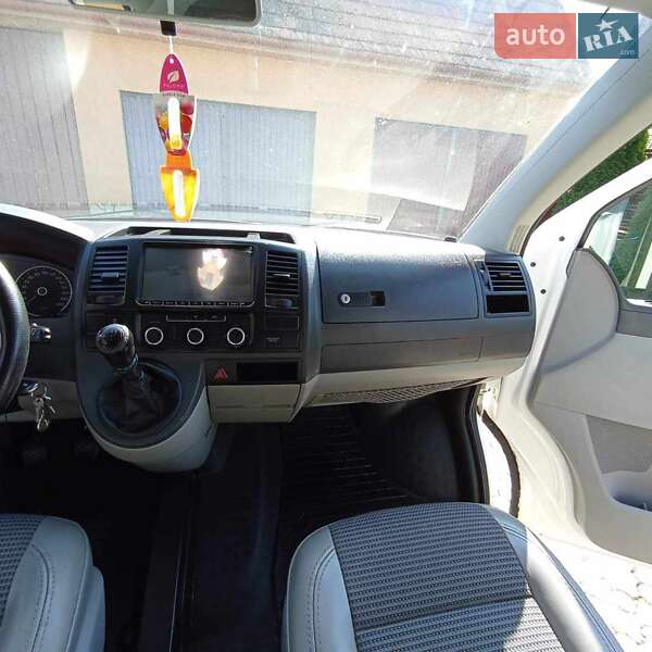 Минивэн Volkswagen Transporter 2010 в Берегово