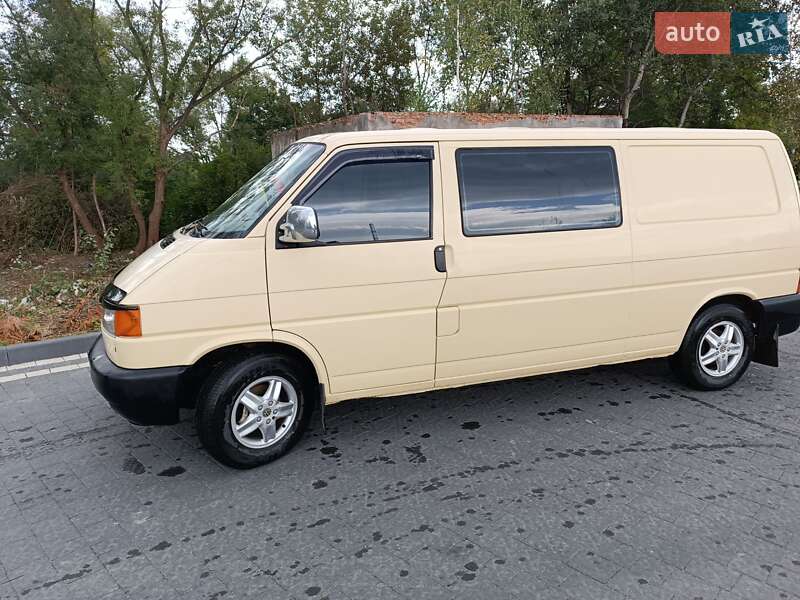 Минивэн Volkswagen Transporter 2002 в Надворной