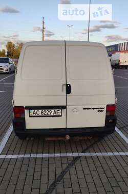 Минивэн Volkswagen Transporter 2000 в Нововолынске