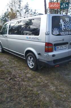 Минивэн Volkswagen Transporter 2008 в Березному