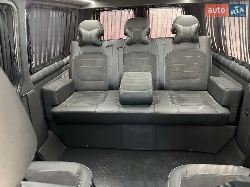 Минивэн Volkswagen Transporter 2016 в Ромнах