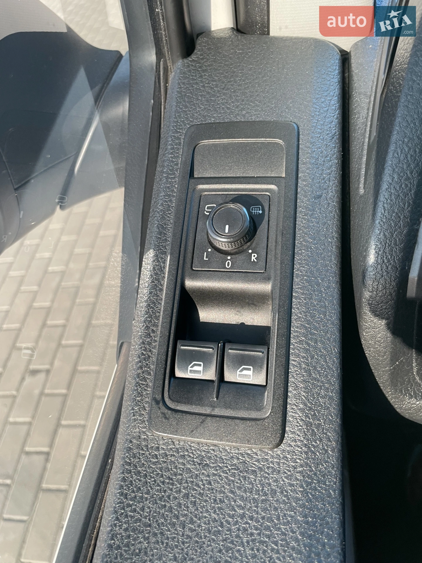2016 Volkswagen Transporter - мініатюра 26