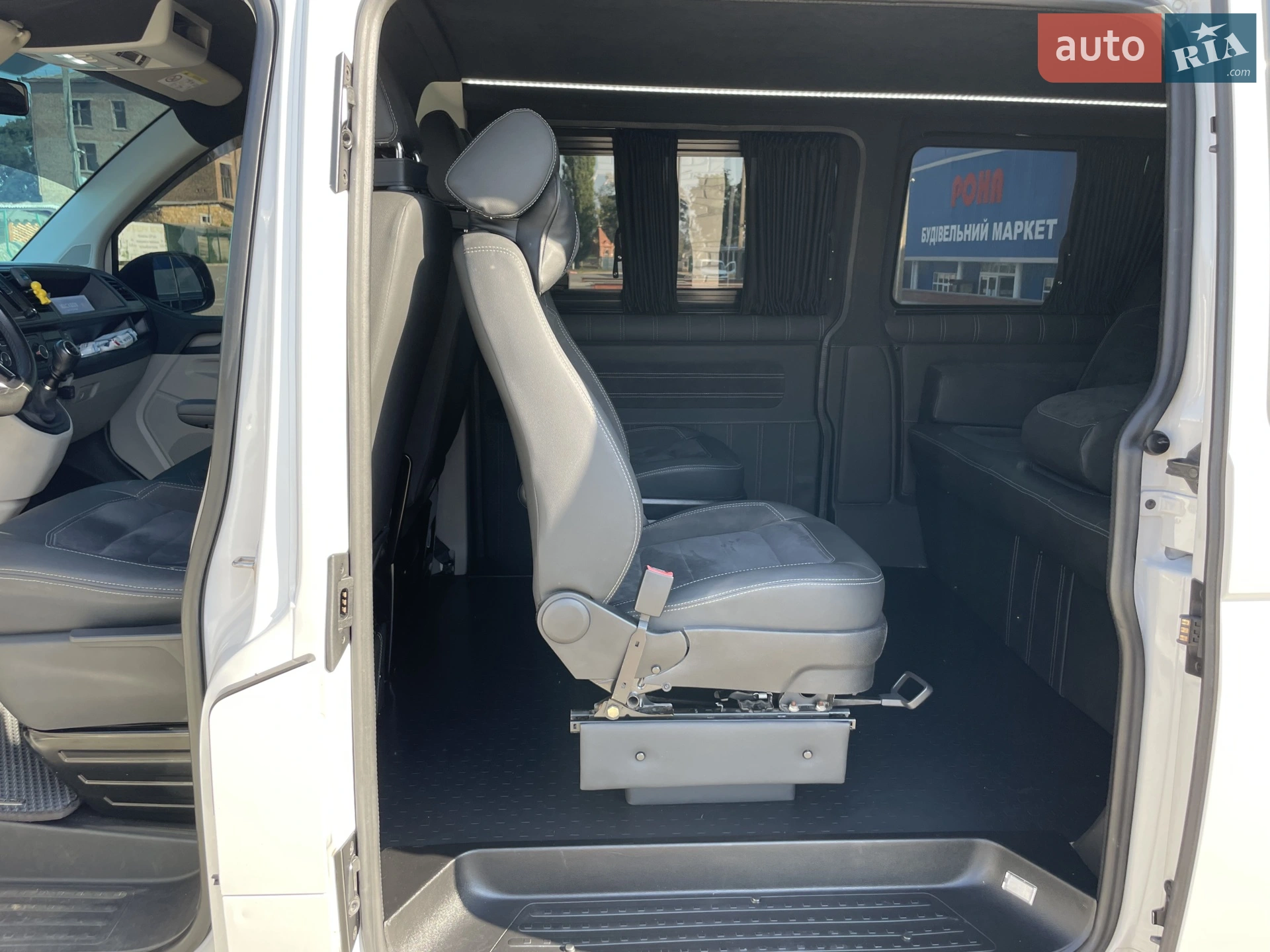 2016 Volkswagen Transporter - мініатюра 18