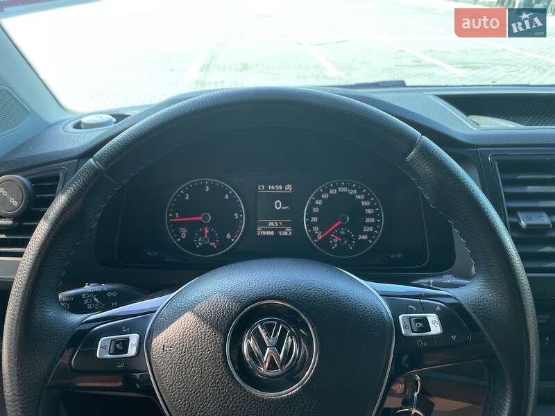 Минивэн Volkswagen Transporter 2016 в Ромнах