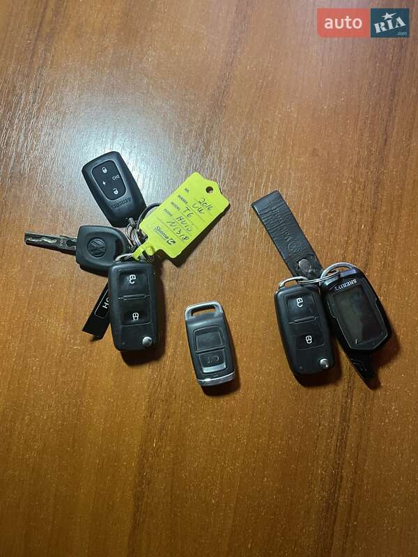 Минивэн Volkswagen Transporter 2016 в Ромнах