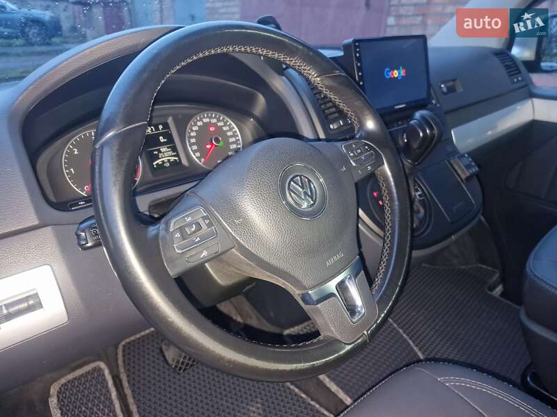 Грузопассажирский фургон Volkswagen Transporter 2011 в Бердичеве