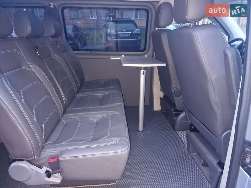 Грузопассажирский фургон Volkswagen Transporter 2011 в Бердичеве