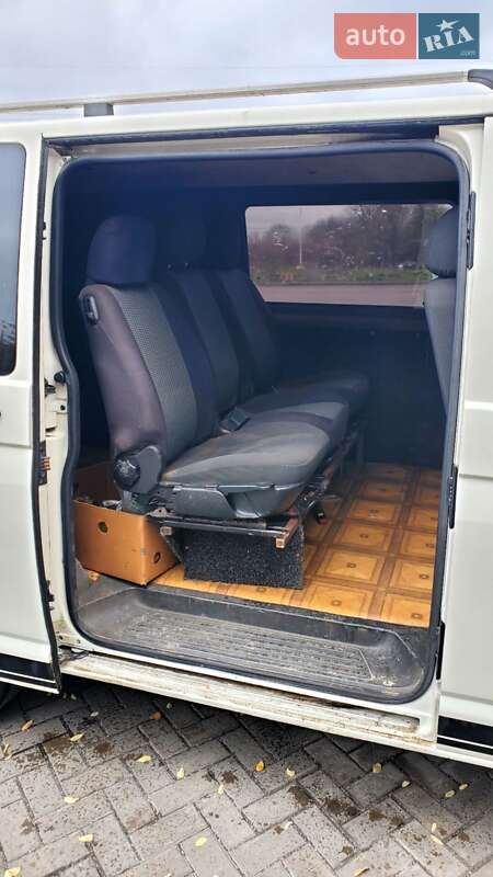 Мінівен Volkswagen Transporter 2006 в Дніпрі