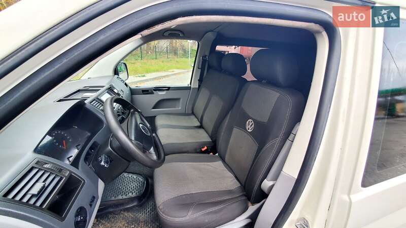 Мінівен Volkswagen Transporter 2006 в Дніпрі