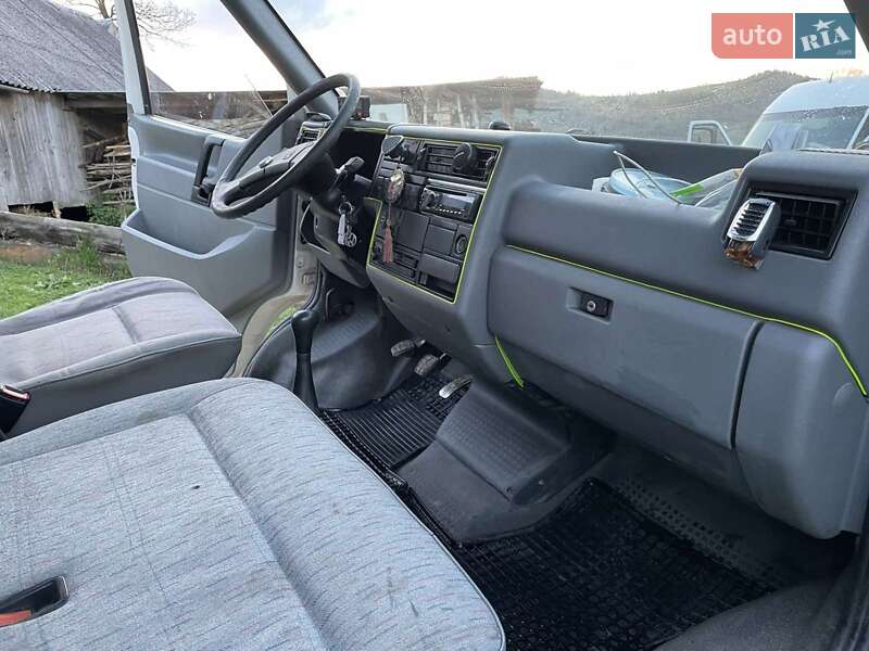 Минивэн Volkswagen Transporter 1996 в Турке фото 4 Минивэн Volkswagen Transporter 1996 в Турке