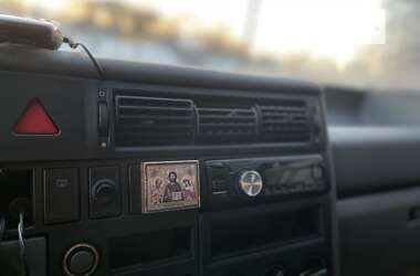 Минивэн Volkswagen Transporter 2000 в 