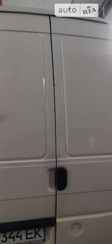 Вантажний фургон Volkswagen Transporter 2003 в Чернігові