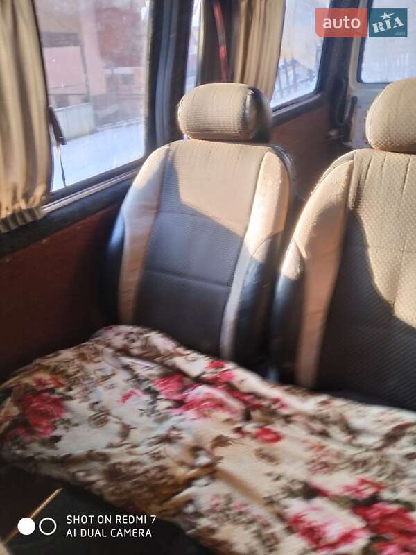 Грузопассажирский фургон Volkswagen Transporter 2000 в Рахове