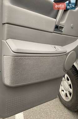 Мінівен Volkswagen Transporter 2002 в 