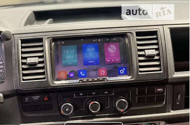 Минивэн Volkswagen Transporter 2015 в 