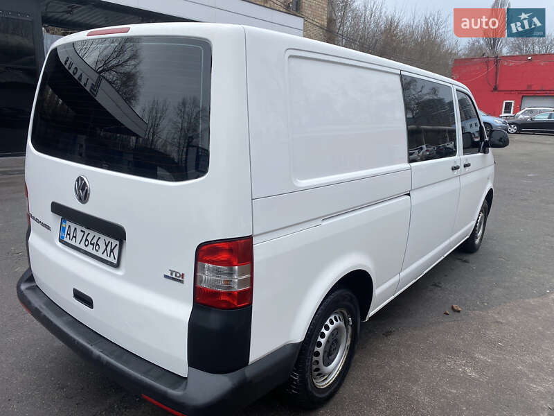 Минивэн Volkswagen Transporter 2014 в Киеве