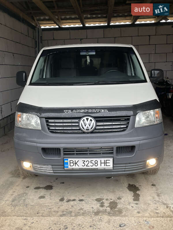 Минивэн Volkswagen Transporter 2004 в Рокитном фото 2 Минивэн Volkswagen Transporter 2004 в Рокитном