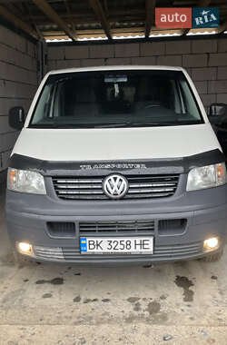 Минивэн Volkswagen Transporter 2004 в Рокитном