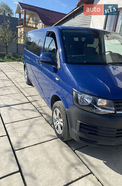 Минивэн Volkswagen Transporter 2016 в Новоселице