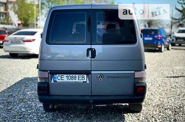 Грузопассажирский фургон Volkswagen Transporter 2003 в Черновцах