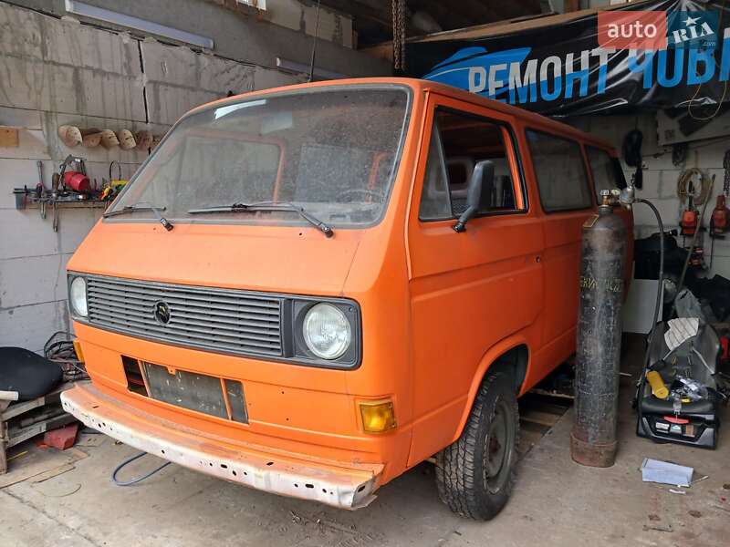 Минивэн Volkswagen Transporter 1985 в Киеве