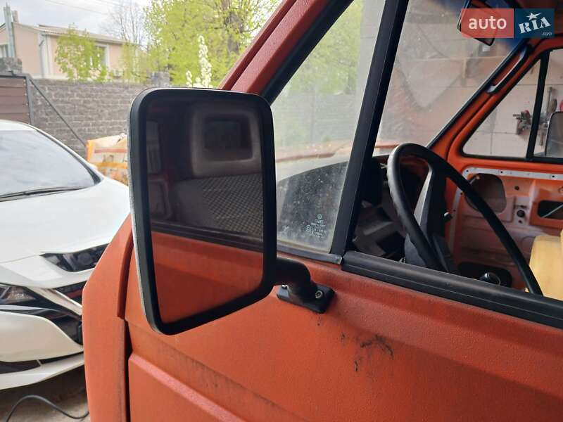 Минивэн Volkswagen Transporter 1985 в Киеве
