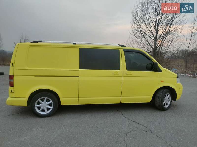 Минивэн Volkswagen Transporter 2006 в Киеве